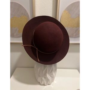Maroon Wide Brim Floppy Hat 👒
